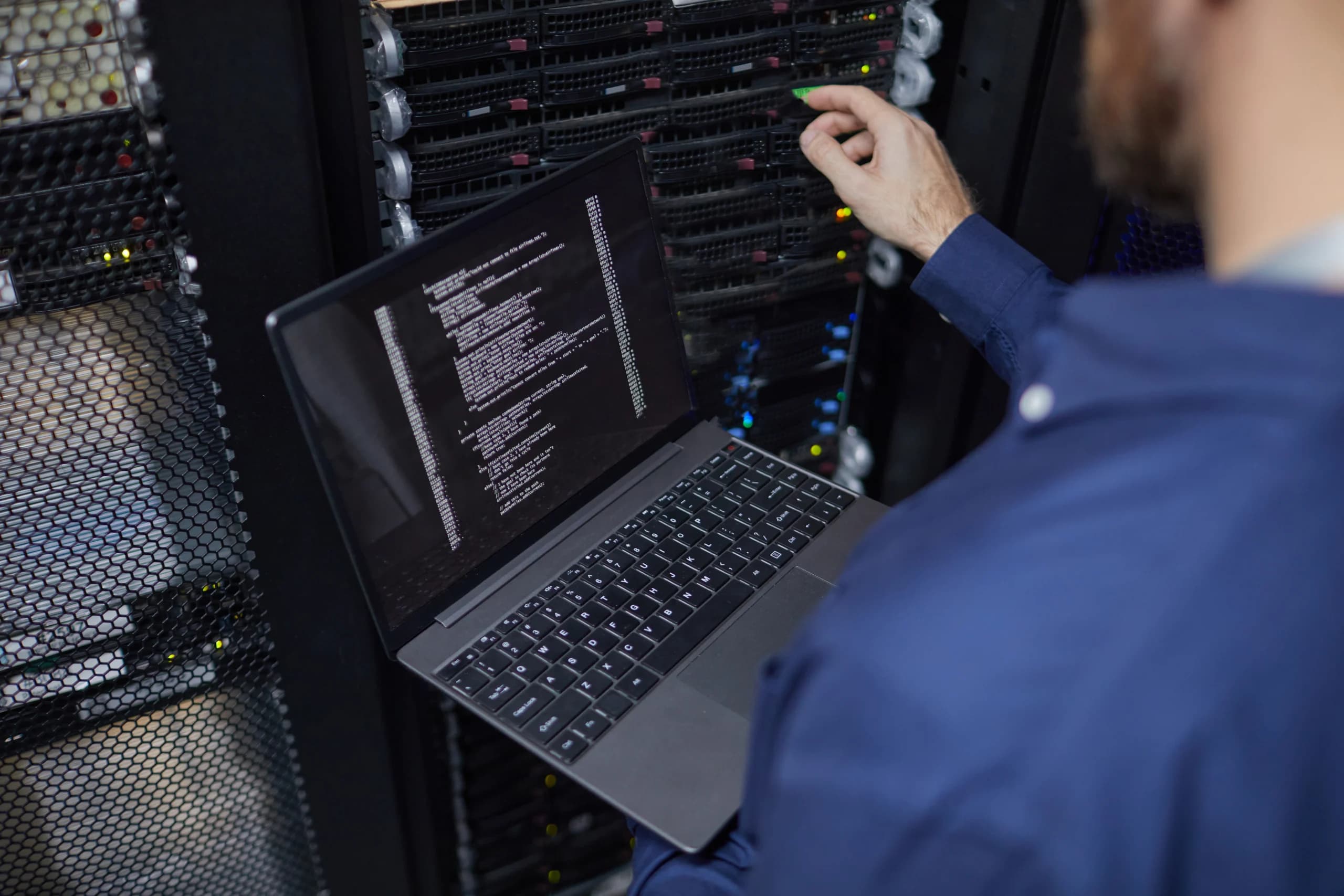 solving-issues-data-center-server-room-environment